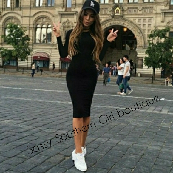 🆕⭐ Black bodycon midi dress - Picture 2 of 6